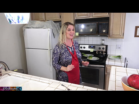 ❤️ Stepmom milking him in the kitchen before his date. ❤️❌ Sex video at en-gb.porngifmag-com.ru ️❤